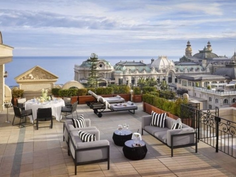 Suite Carré d’Or is situated on the top floor of the hotel with an expansive terrace and panoramic views of Monte Carlo / ©Hotel Metropole